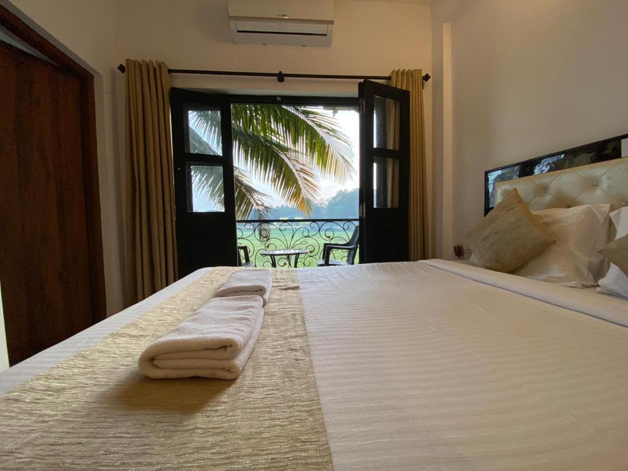 Green Field View Hotel Candolim Exterior foto